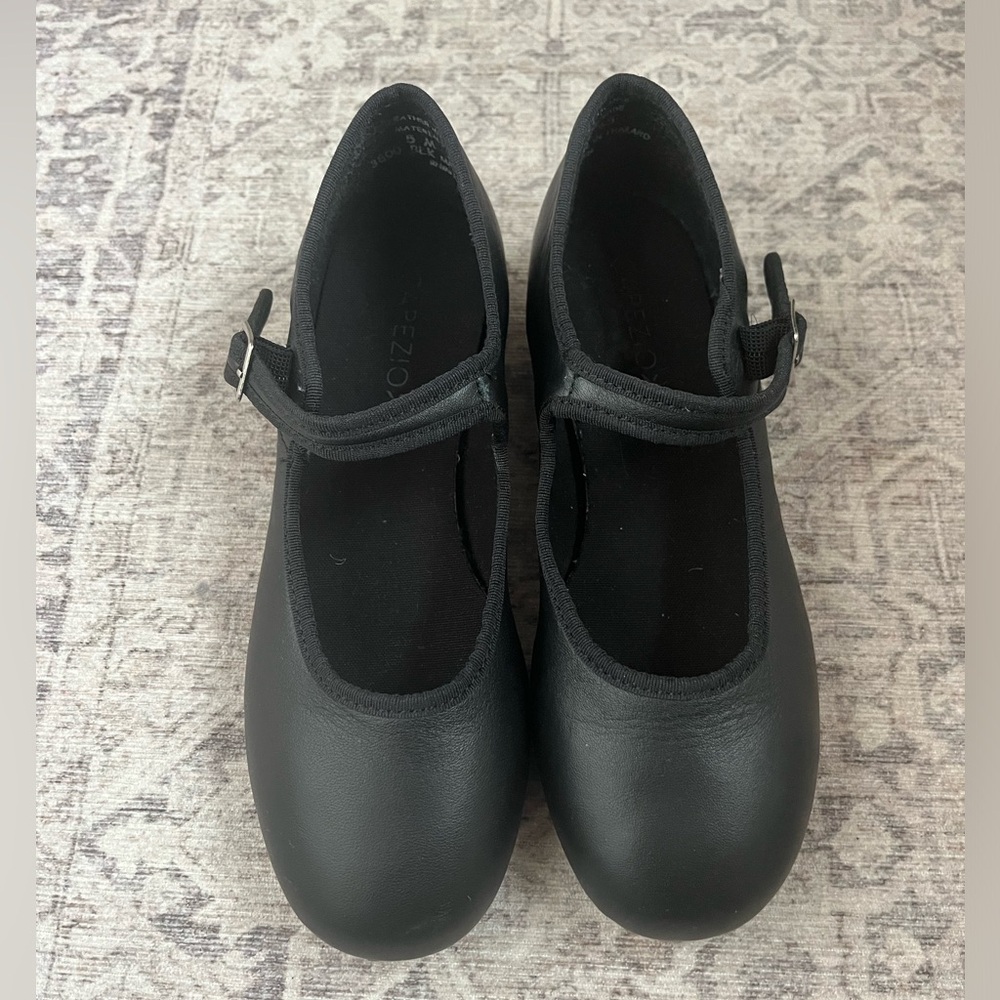 EUC CAPEZIO - Girls 3800 Black Leather Mary Jane Tap Shoes - Girls Size 5